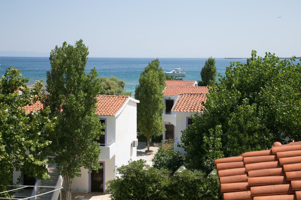 Kefalonia Beach Hotel & Bungalows Lixouri Exterior photo