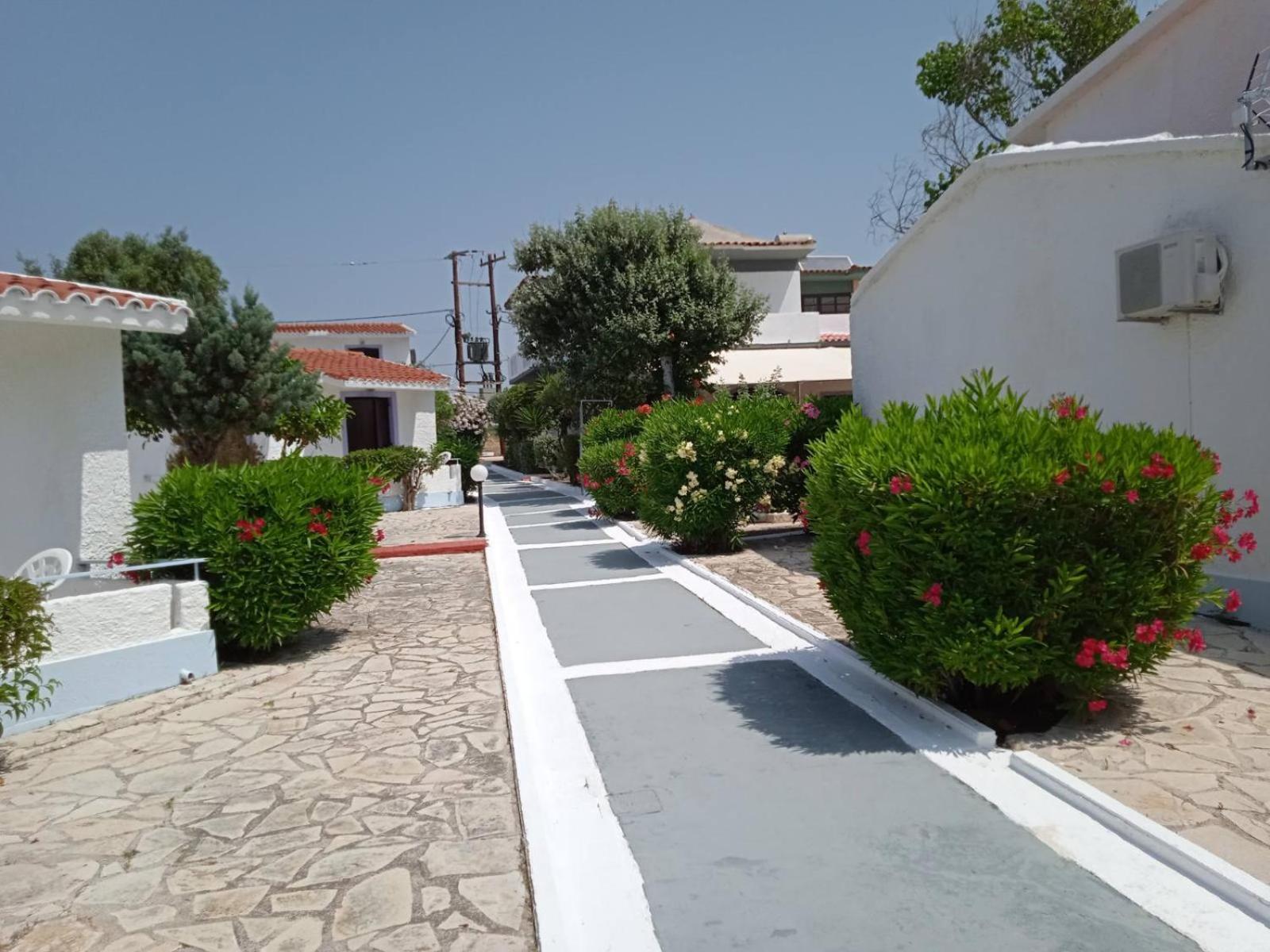 Kefalonia Beach Hotel & Bungalows Lixouri Exterior photo