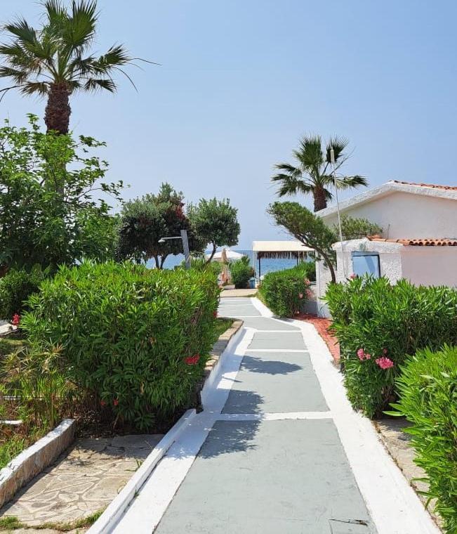 Kefalonia Beach Hotel & Bungalows Lixouri Exterior photo